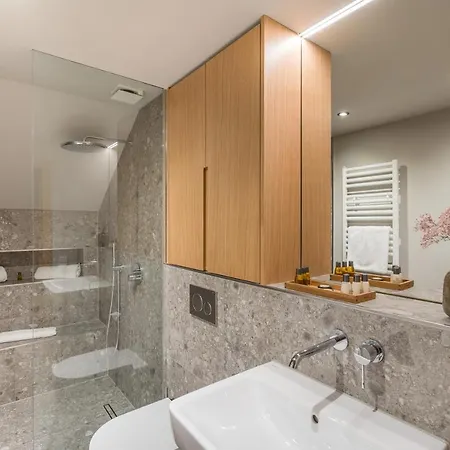 Goldbrunn * Όμπερσντορφ